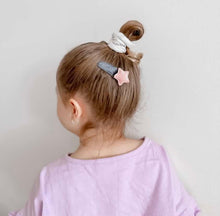 Load image into Gallery viewer, Velvet Star Clips