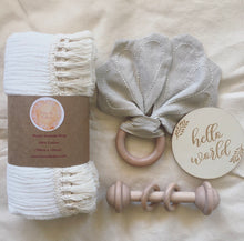 Load image into Gallery viewer, Luxe White Gift Box