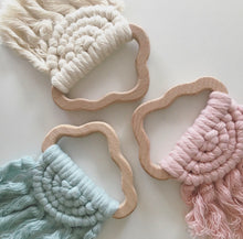 Load image into Gallery viewer, Macrame Cloud