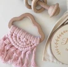 Load image into Gallery viewer, Macrame Cloud