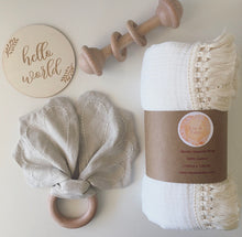 Load image into Gallery viewer, Luxe White Gift Box