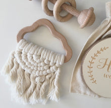 Load image into Gallery viewer, Macrame Cloud