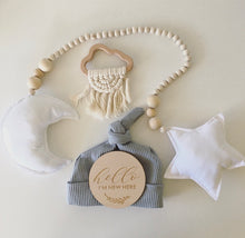 Load image into Gallery viewer, Hanging Moon & Star