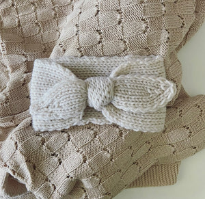 White Marle Knitted Bow